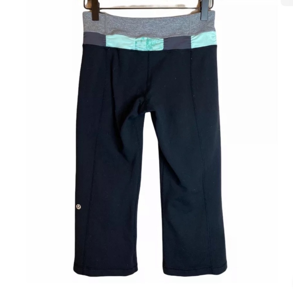 Lululemon Groove Reversible Crop Leggings